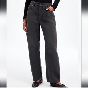 NWT Madewell The Darted Barrel Leg Jeans Black
Olenda Wash Rigid Size 28